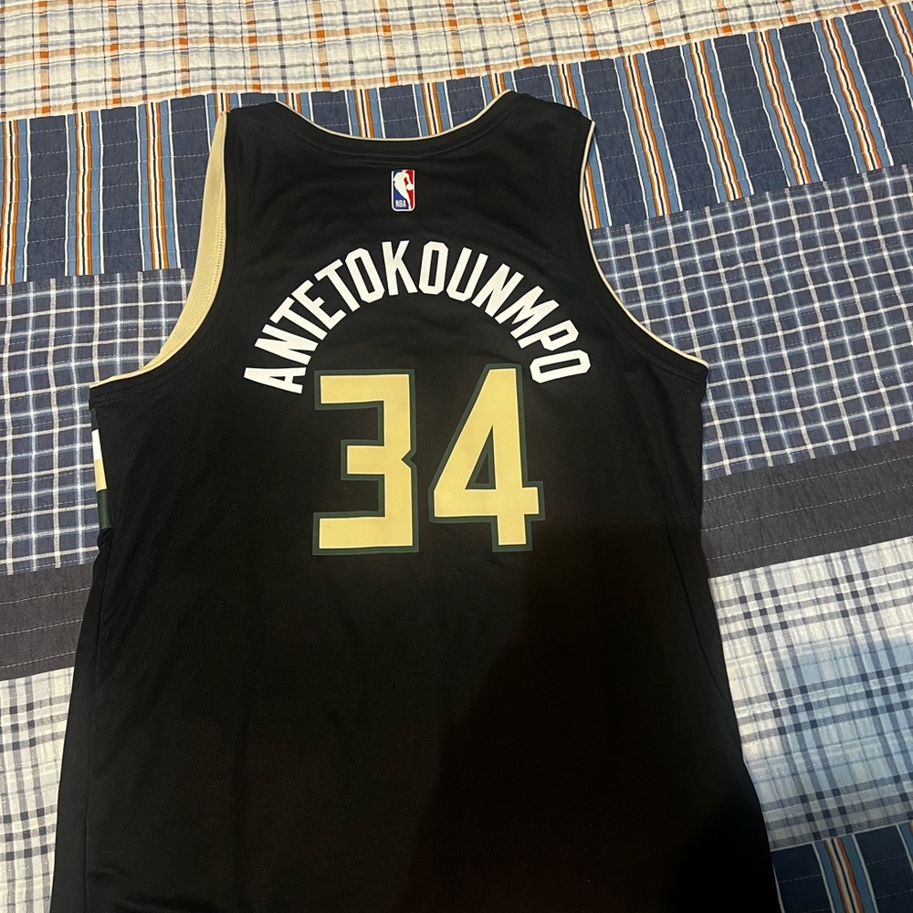 Size medium for men100% polyester